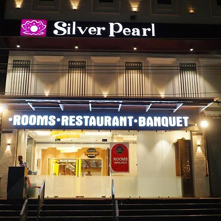 Hotel Silver Pearl Alīgarh Εξωτερικό φωτογραφία